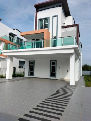 My Home Kayangan Villa Malacca A13